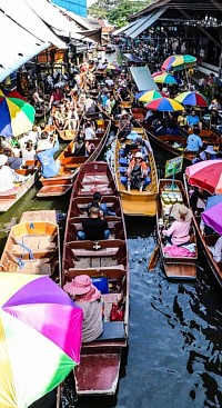 Floating market